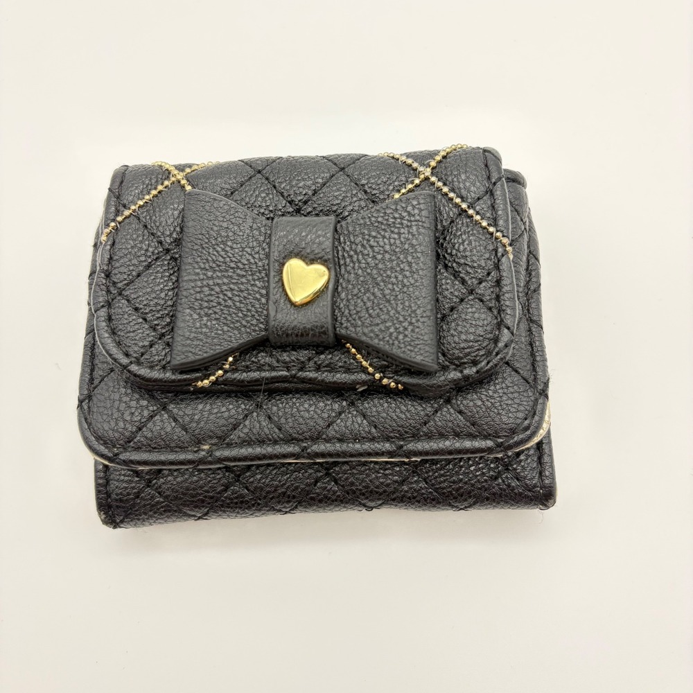 Betsey Johnson Black Quilted Trifold Wallet Bow Heart Gold Metallic Interior